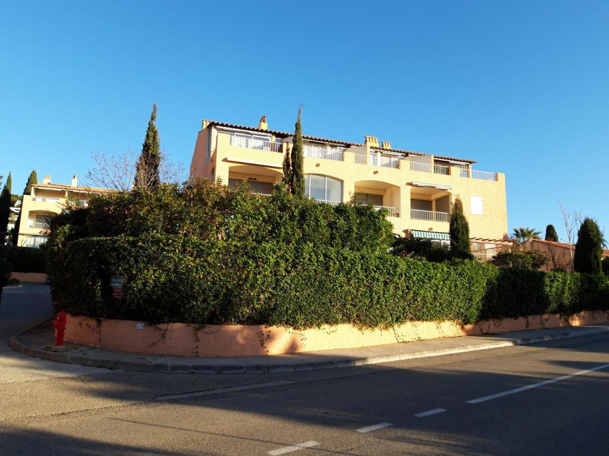 T2, Jardin, Veranda Chambre, Climatisation, Parking Privatif, Proche A Pied Centre, Plage, Gare, Pour 3 Adultes Ou 2 Adultes Avec 2 Enfants Bandol Ngoại thất bức ảnh
